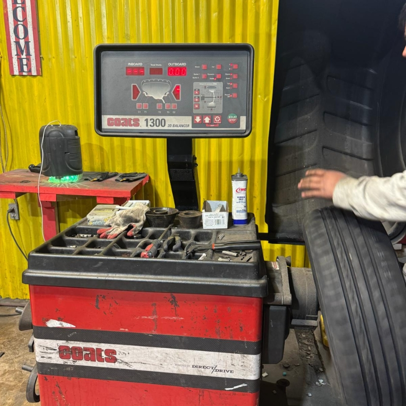 Coats 1300 2D tire balancer at Emely's Tire Service Belvedere Ave